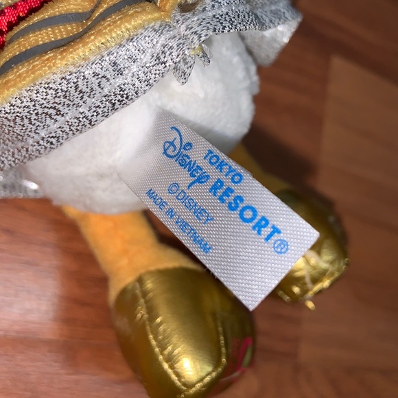 Tokyo Disney Japan Daisy Duck 30th Anniversary Plush - Picture 11 of 13